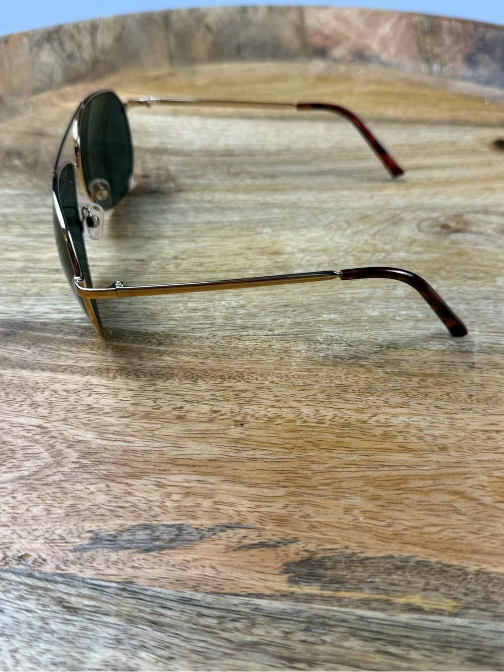Classic Gold Aviator Sunglasses Green Lens Metal Frame Unisex